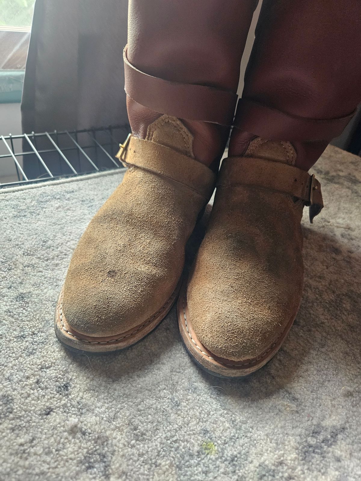 Photo by Jakesleather1505 on October 27, 2025 of the Self Made Cowboy Tanker in 6oz Russet Cowhide.