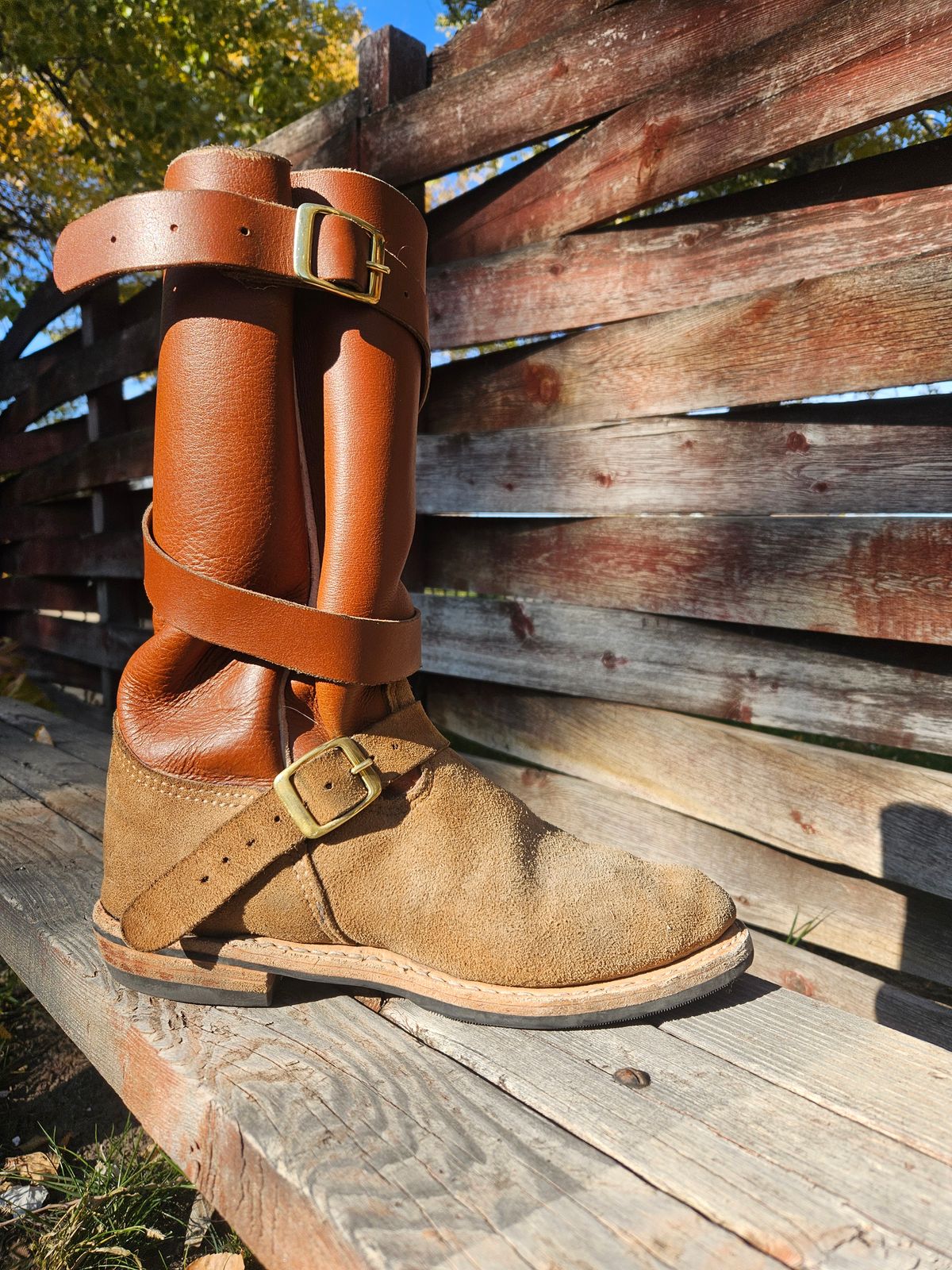 Photo by Jakesleather1505 on November 3, 2025 of the Self Made Cowboy Tanker in 6oz Russet Cowhide.