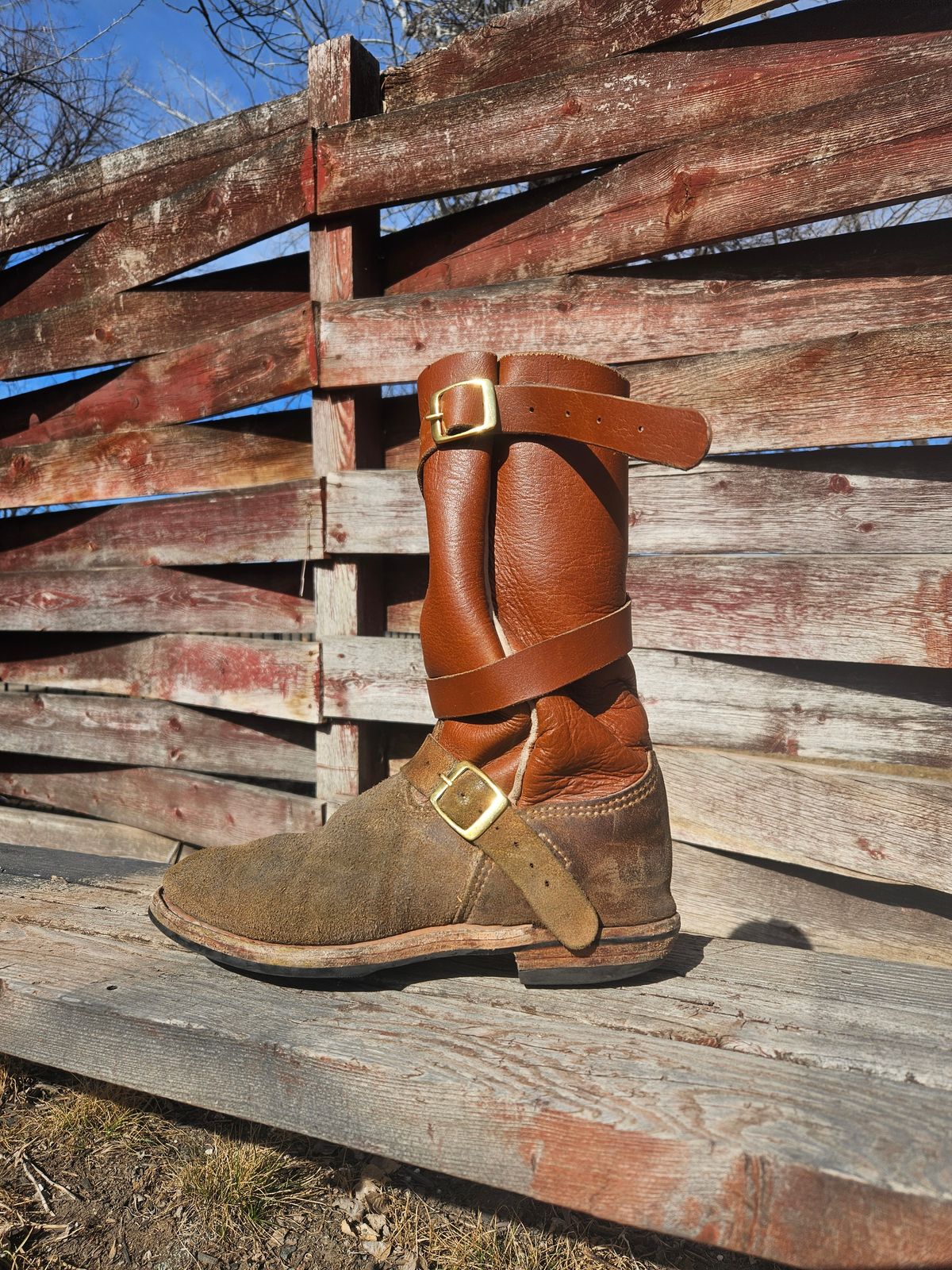 Photo by Jakesleather1505 on March 3, 2026 of the Self Made Cowboy Tanker in 6oz Russet Cowhide.