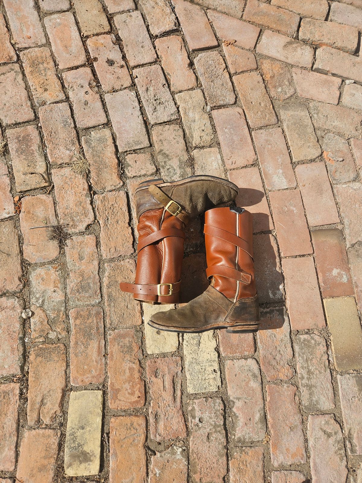Photo by Jakesleather1505 on March 3, 2026 of the Self Made Cowboy Tanker in 6oz Russet Cowhide.