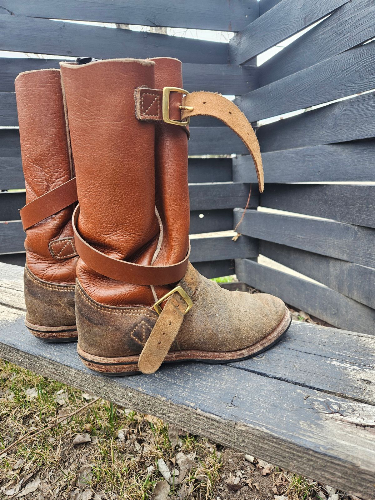 Photo by Jakesleather1505 on April 2, 2026 of the Self Made Cowboy Tanker in 6oz Russet Cowhide.