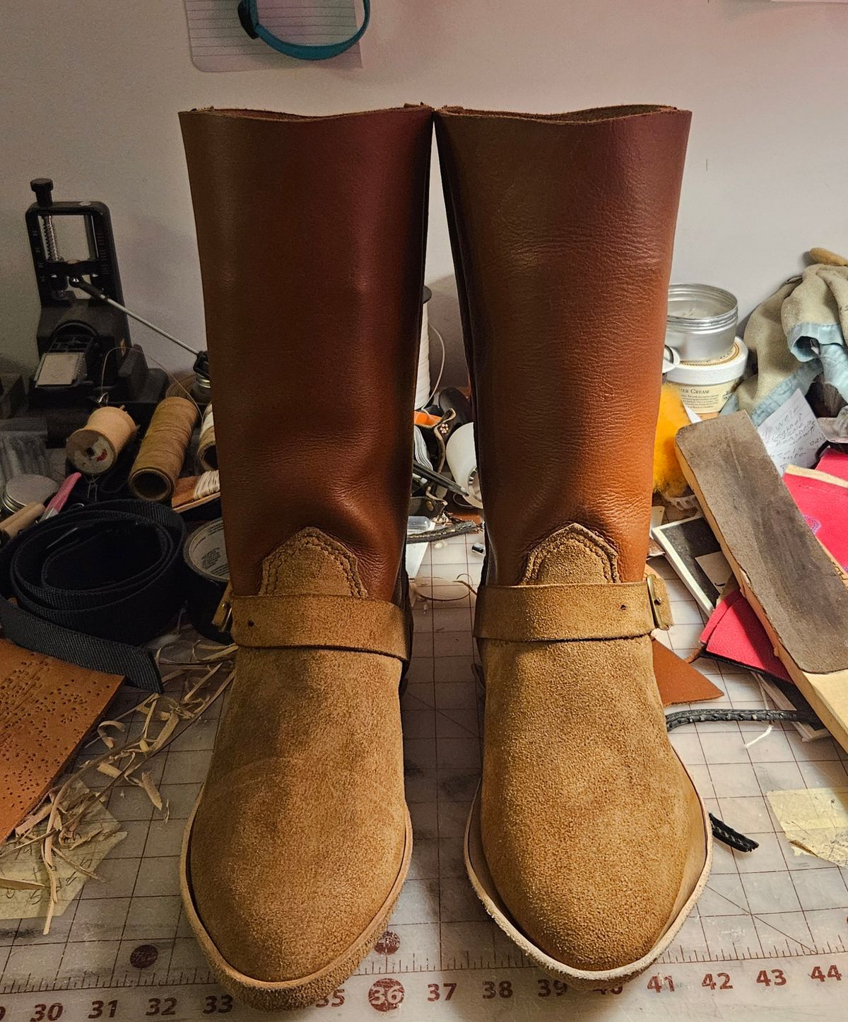 Photo by Jakesleather1505 on August 7, 2025 of the Self Made Cowboy Tanker in 6oz Russet Cowhide.