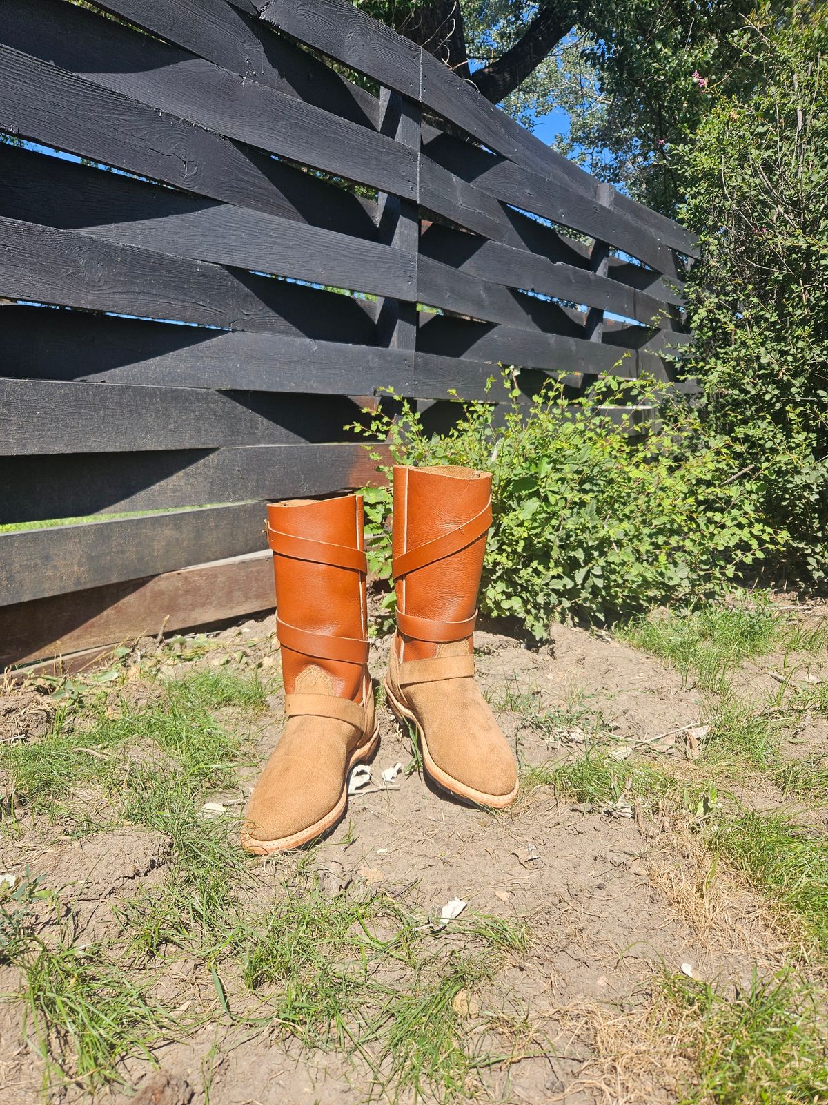 Photo by Jakesleather1505 on August 12, 2025 of the Self Made Cowboy Tanker in 6oz Russet Cowhide.