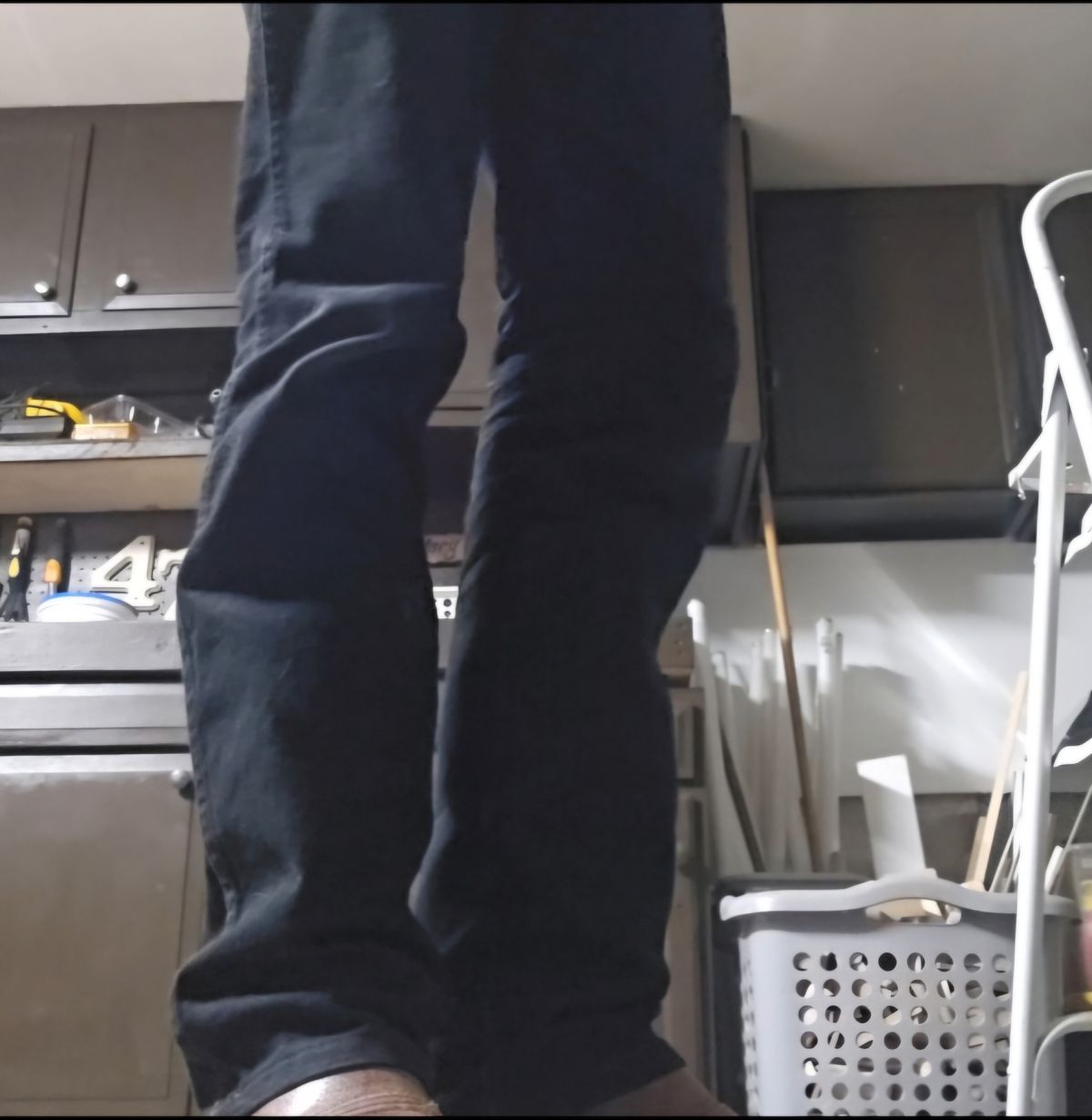 Photo by Jakesleather1505 on May 4, 2025 of the Wrangler Cowboy Cut Slim Fit 0936 in 15 Oz 100% Cotton Denim.