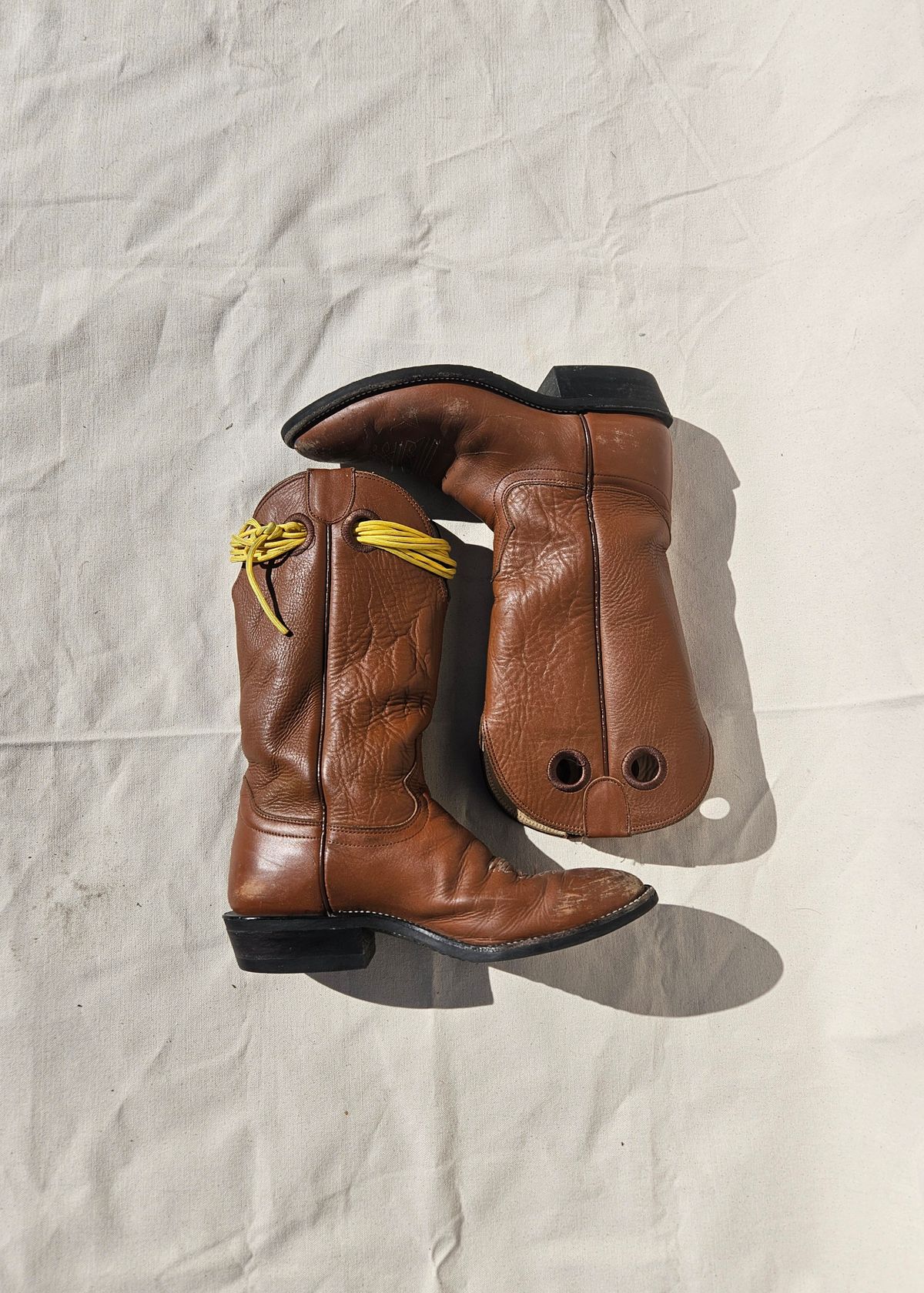 Photo by Jakesleather1505 on October 2, 2025 of the Hondo Boots 7875 in Veg Retan.