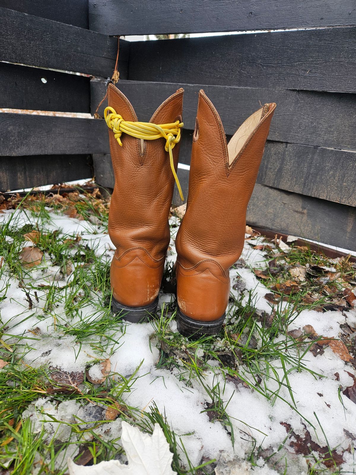 Photo by Jakesleather1505 on December 2, 2025 of the Hondo Boots 7875 in Veg Retan.