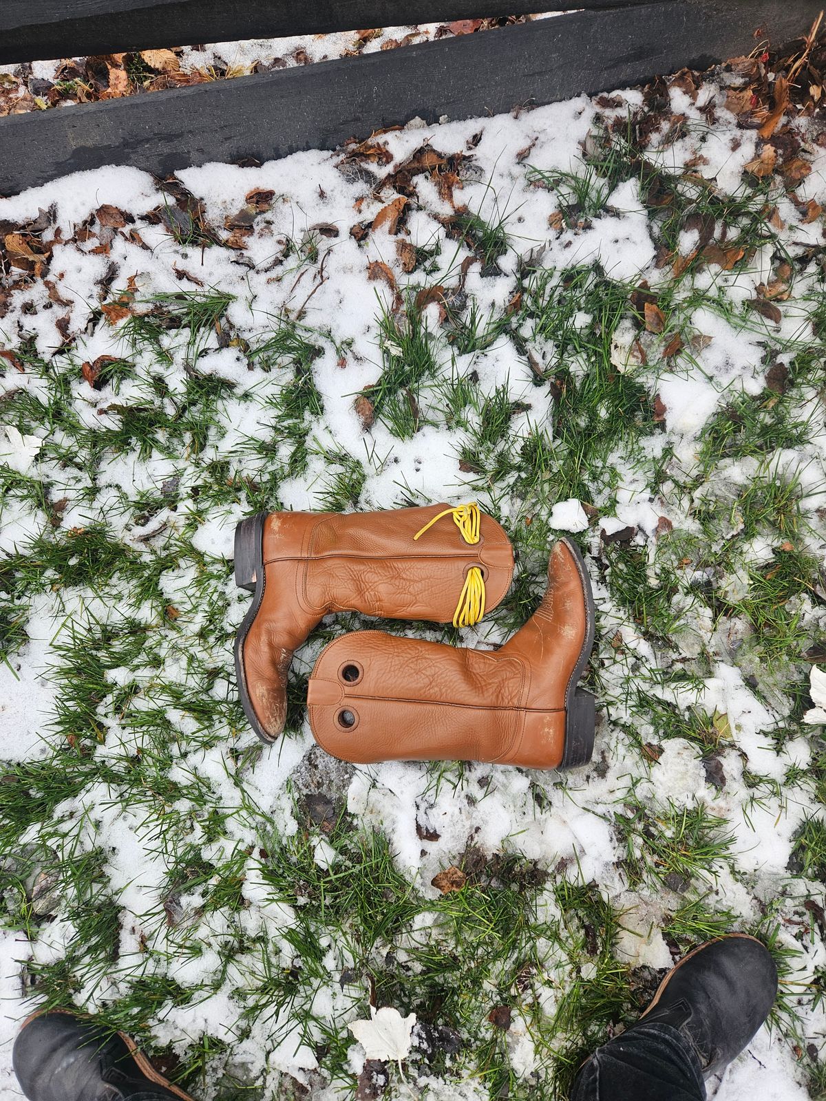 Photo by Jakesleather1505 on December 2, 2025 of the Hondo Boots 7875 in Veg Retan.