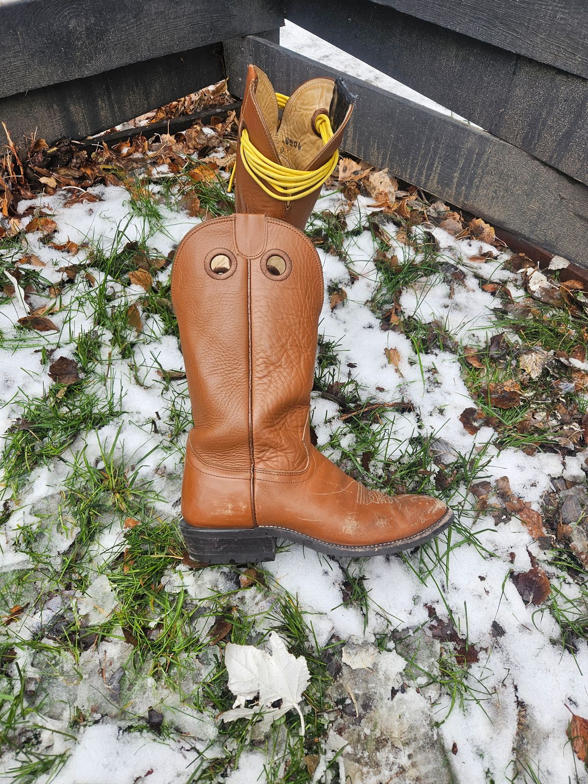 Photo by Jakesleather1505 on December 2, 2025 of the Hondo Boots 7875 in Veg Retan.