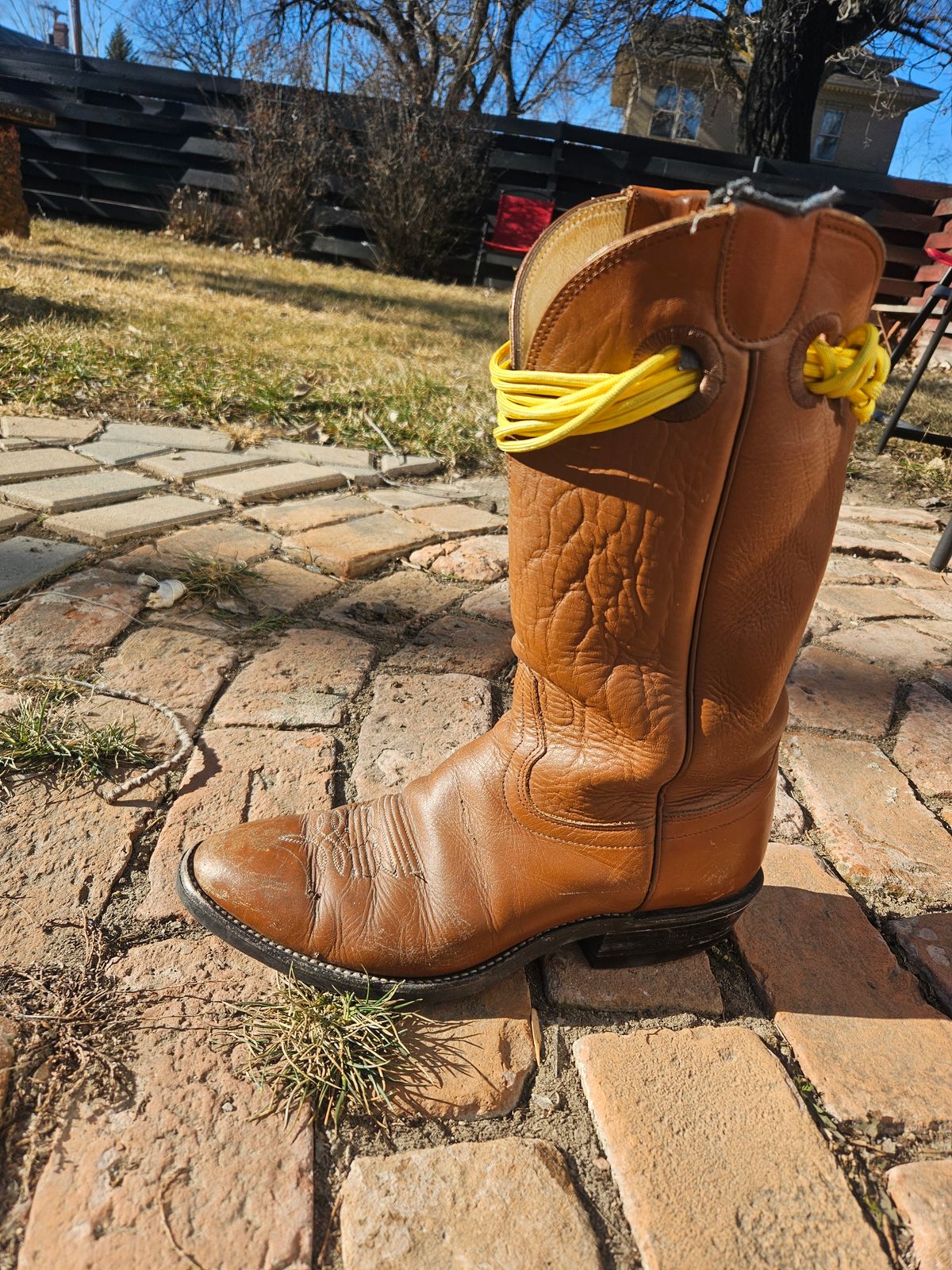 Photo by Jakesleather1505 on February 5, 2026 of the Hondo Boots 7875 in Veg Retan.