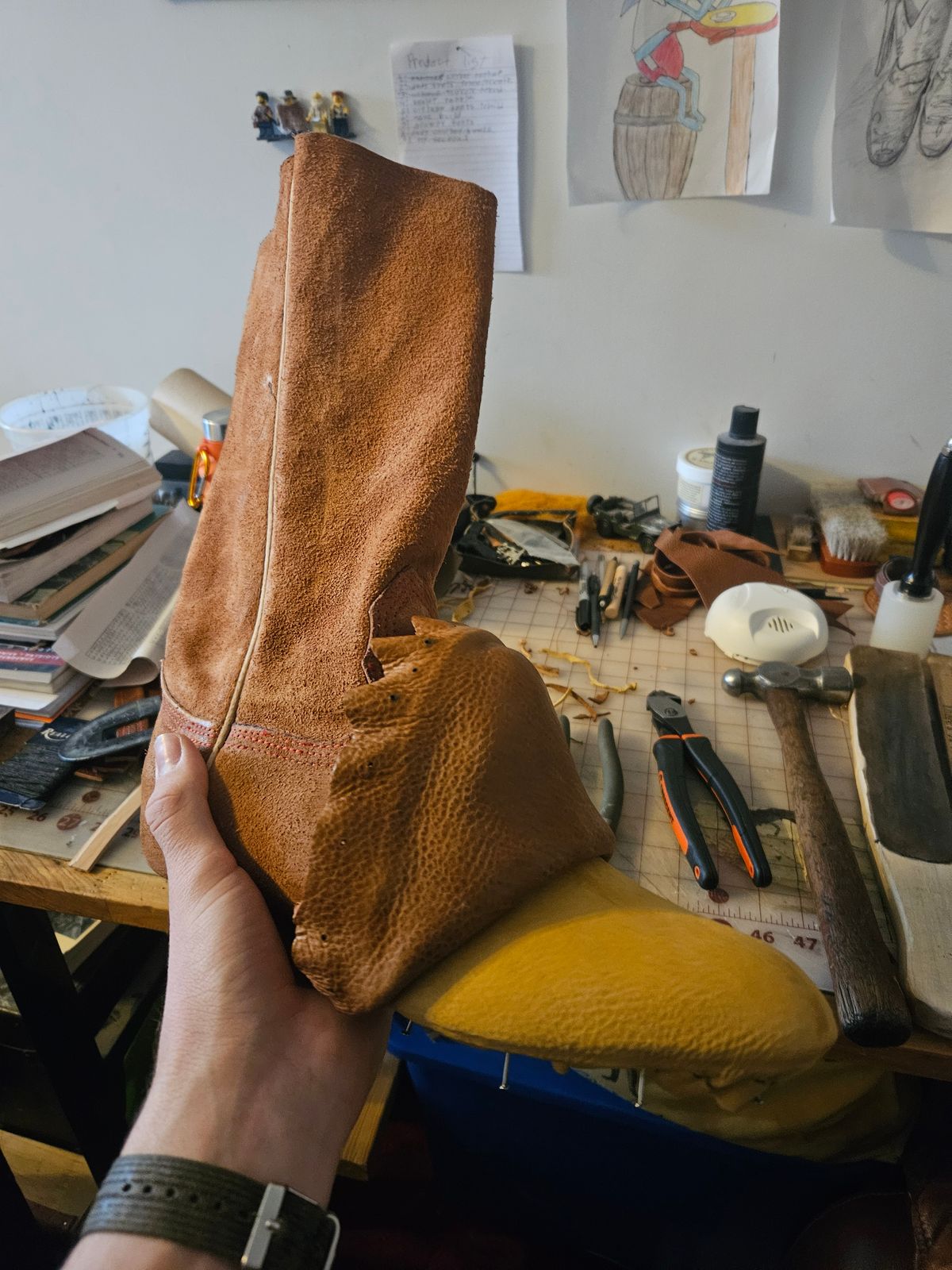 Photo by Jakesleather1505 on December 2, 2025 of the Self Made Full Rough Out Roper in 5-6oz Oil Tanned Cowhide From Scrap Bin.