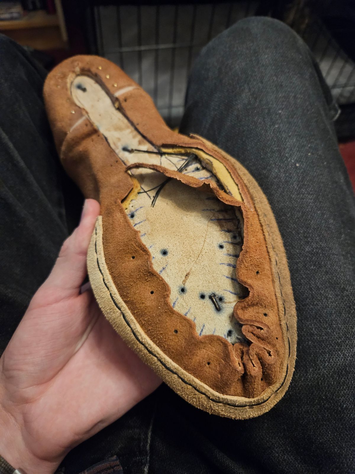 Photo by Jakesleather1505 on December 3, 2025 of the Self Made Full Rough Out Roper in 5-6oz Oil Tanned Cowhide From Scrap Bin.