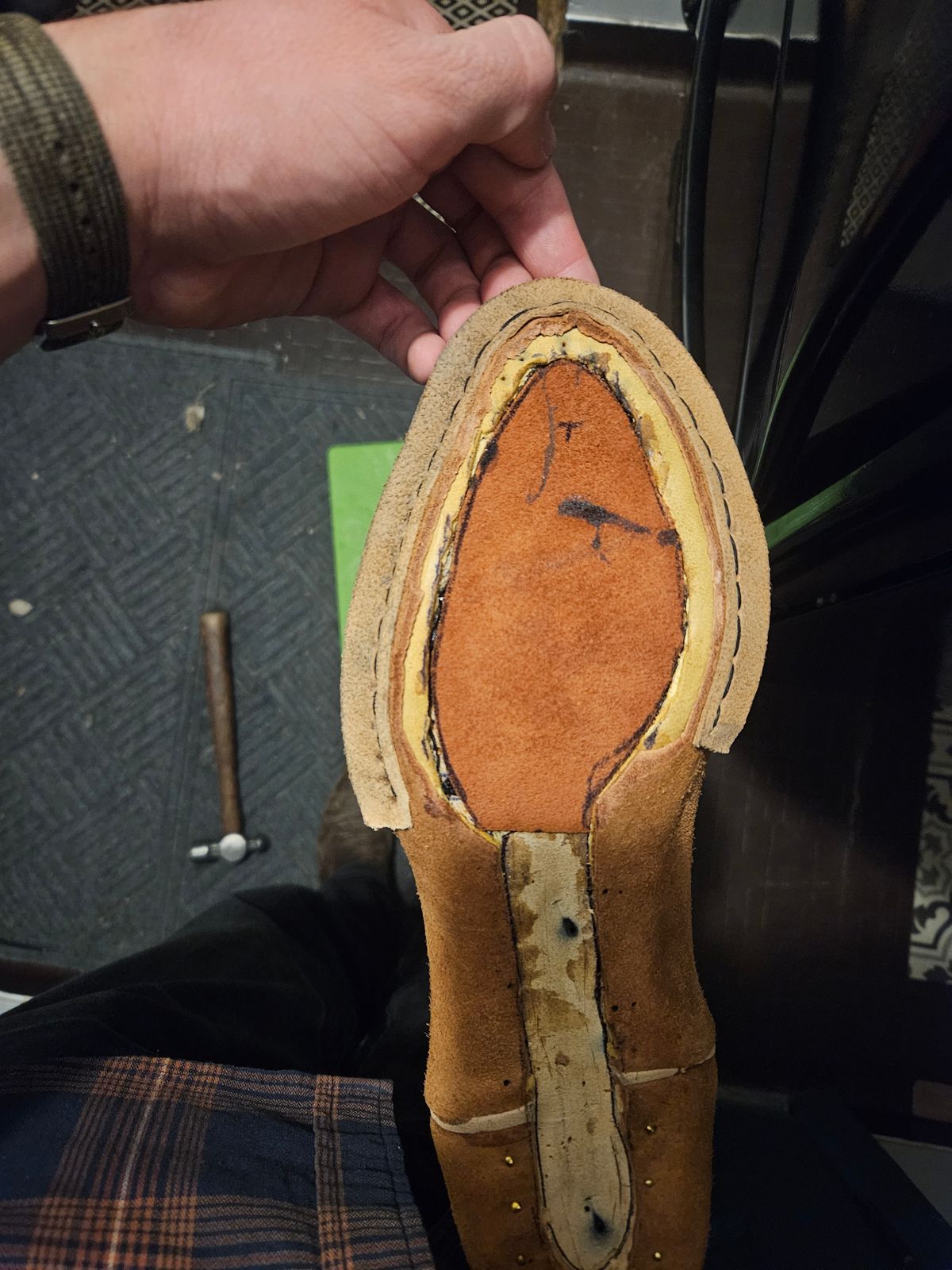 Photo by Jakesleather1505 on December 3, 2025 of the Self Made Full Rough Out Roper in 5-6oz Oil Tanned Cowhide From Scrap Bin.