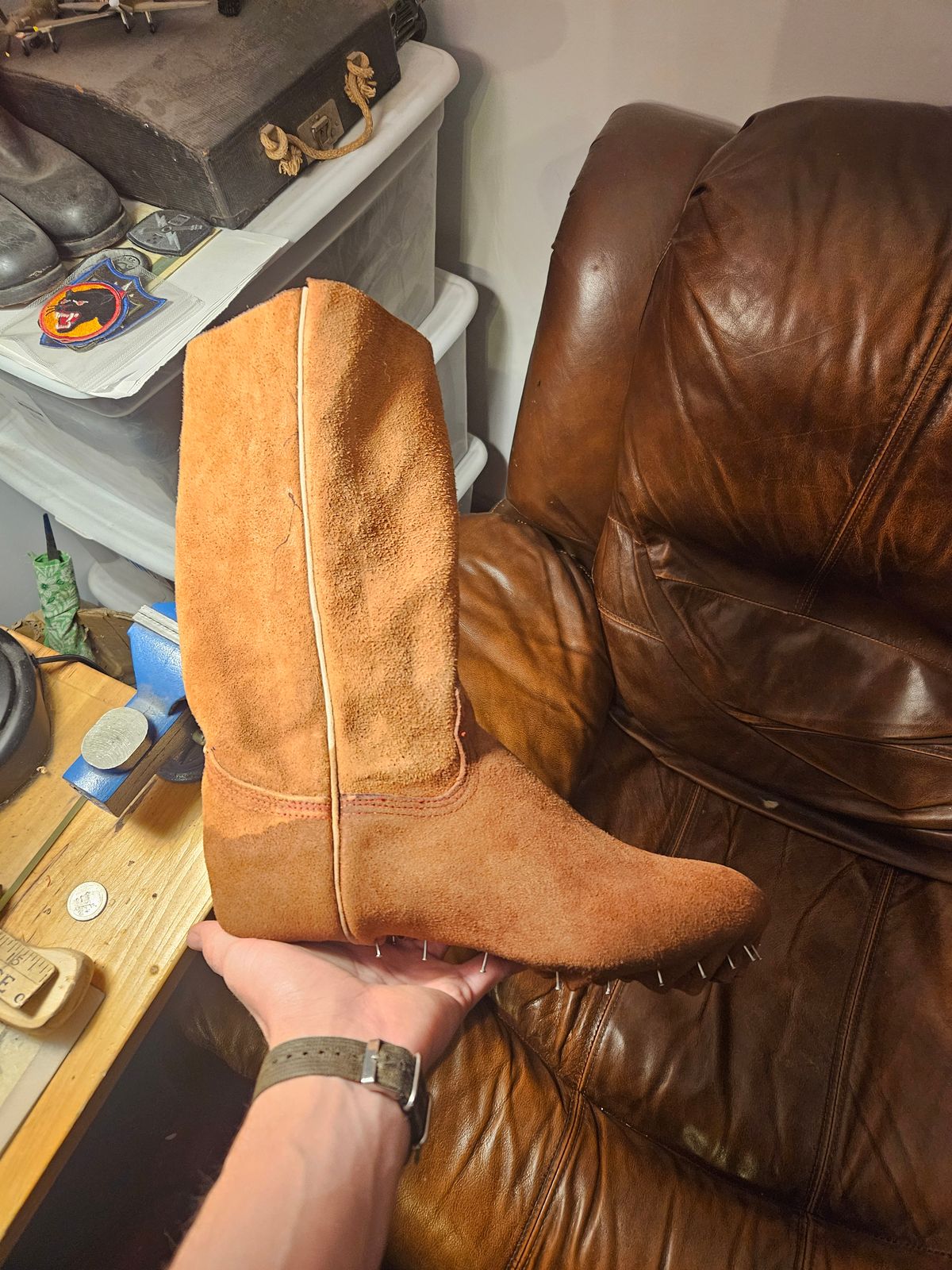 Photo by Jakesleather1505 on November 28, 2025 of the Self Made Full Rough Out Roper in 5-6oz Oil Tanned Cowhide From Scrap Bin.