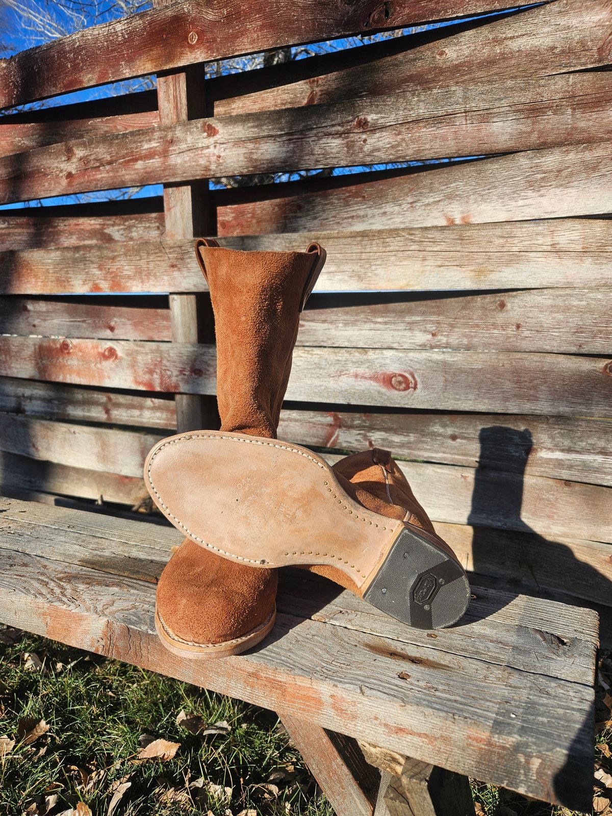 Photo by Jakesleather1505 on December 26, 2025 of the Self Made Full Rough Out Roper in 5-6oz Oil Tanned Cowhide From Scrap Bin.