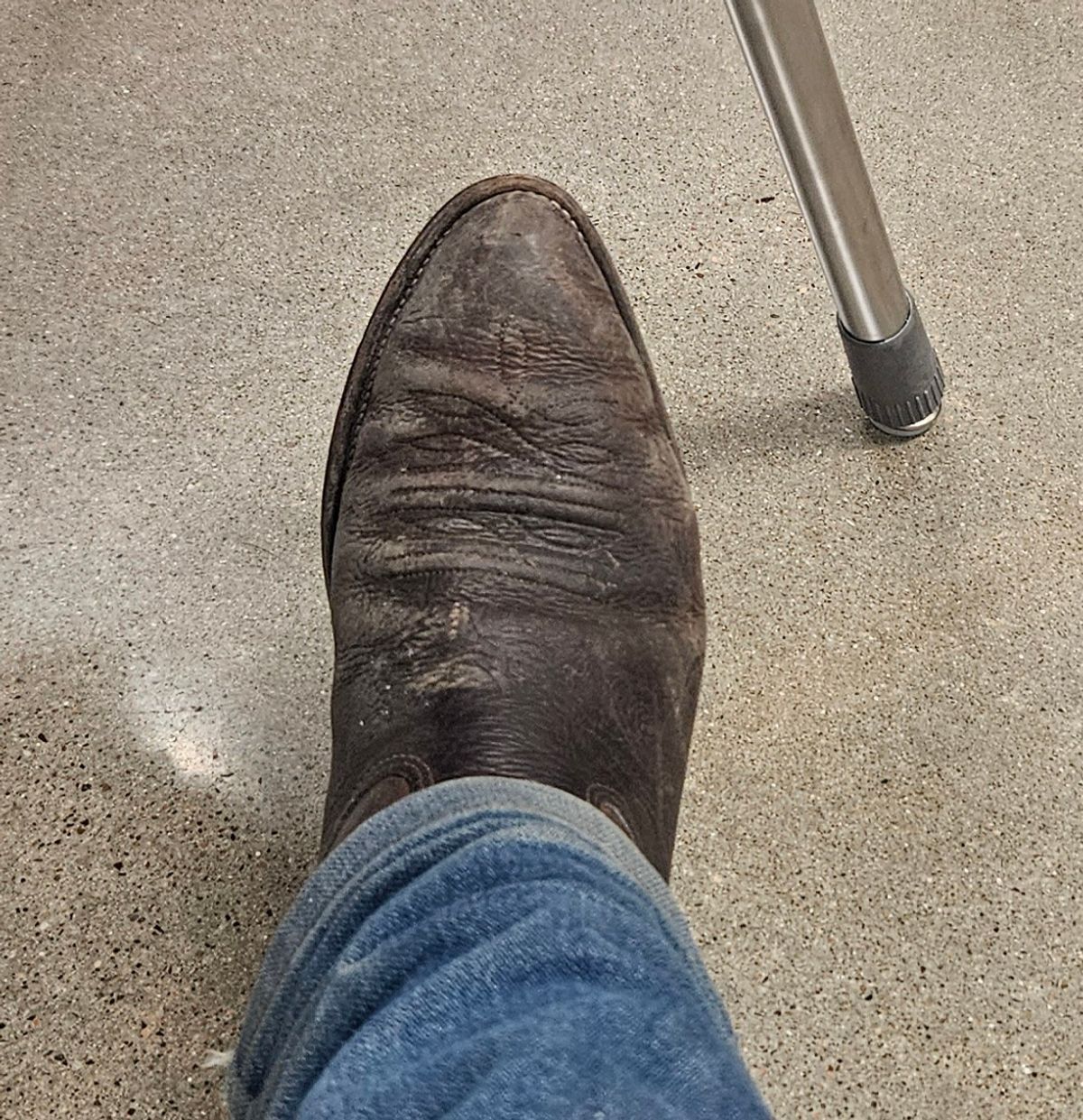 Photo by Jakesleather1505 on March 23, 2025 of the Nocona 6736 in Chocolate Bullhide And Oil Tanned Tops.