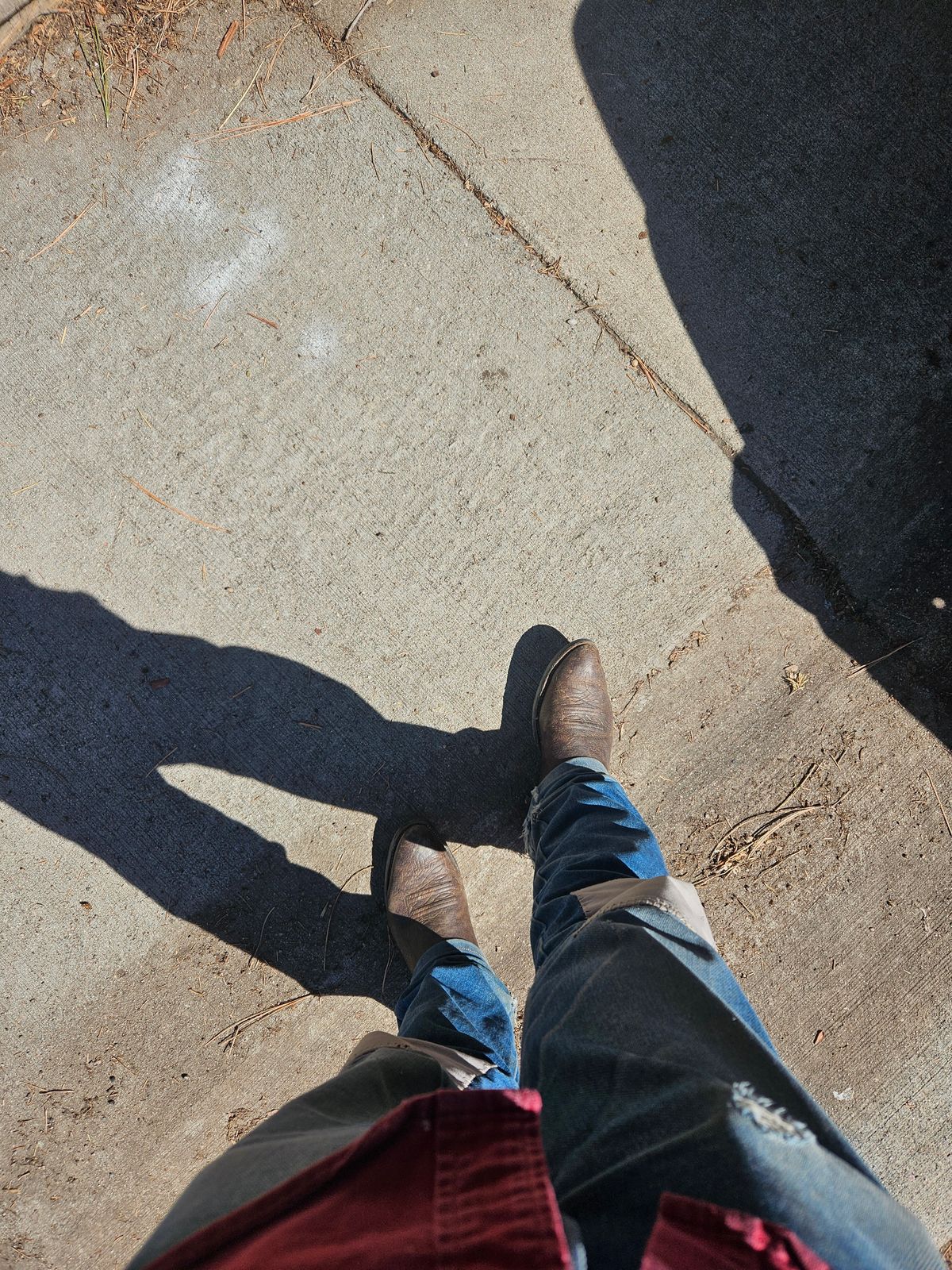Photo by Jakesleather1505 on May 2, 2025 of the Nocona 6736 in Chocolate Bullhide And Oil Tanned Tops.