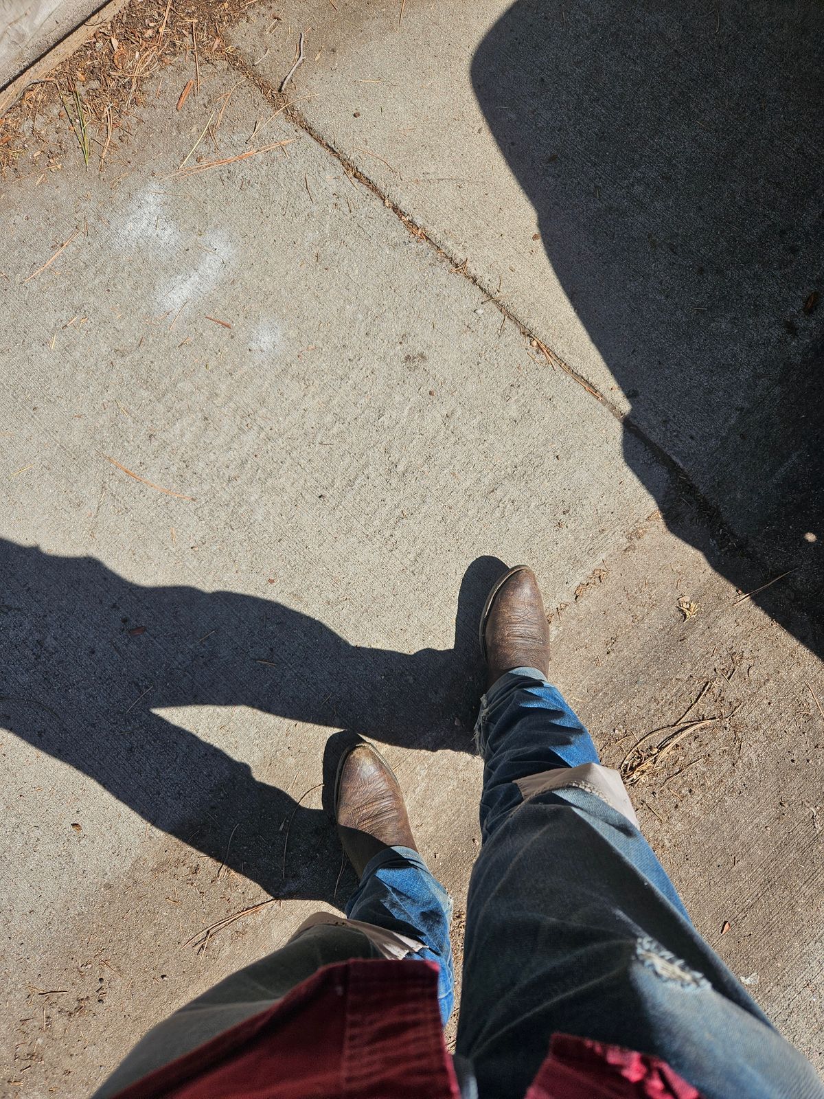 Photo by Jakesleather1505 on May 2, 2025 of the Nocona 6736 in Chocolate Bullhide And Oil Tanned Tops.