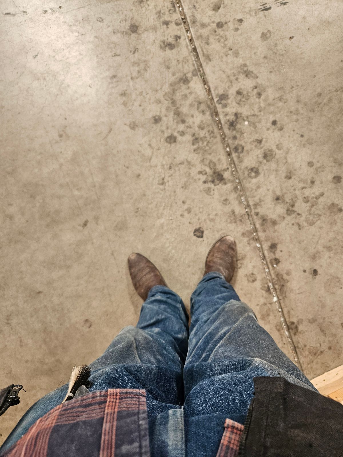 Photo by Jakesleather1505 on June 15, 2025 of the Nocona 6736 in Chocolate Bullhide And Oil Tanned Tops.