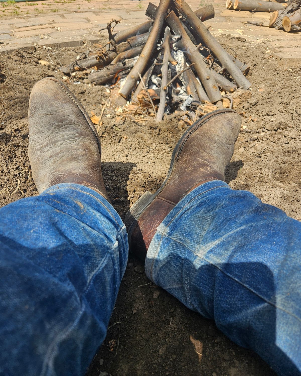 Photo by Jakesleather1505 on July 6, 2025 of the Nocona 6736 in Chocolate Bullhide And Oil Tanned Tops.