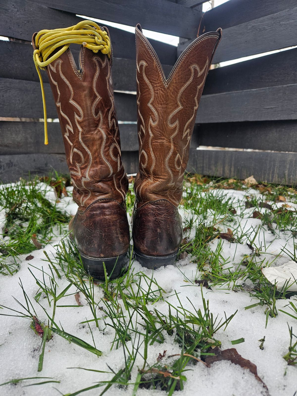 Photo by Jakesleather1505 on December 2, 2025 of the Nocona 6736 in Chocolate Bullhide And Oil Tanned Tops.