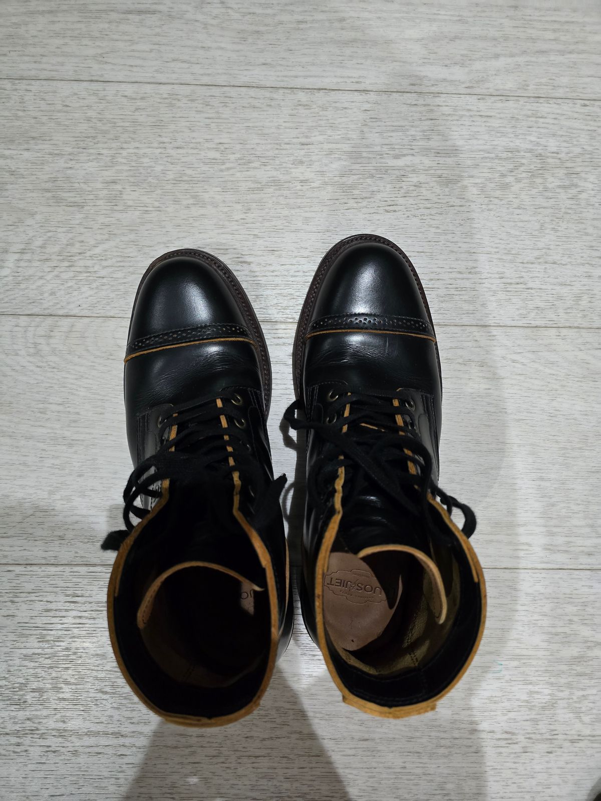 Photo by ZChua on January 7, 2025 of the Luosjiet Captoe Service Boot in Black Teacore OTA Cowhide.