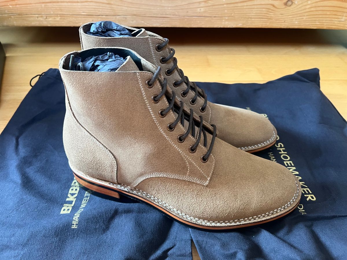 Photo by Florianfloorwalker on March 10, 2026 of the Blkbrd Shoemaker Boondockers in Horween Natural Chromexcel Roughout.