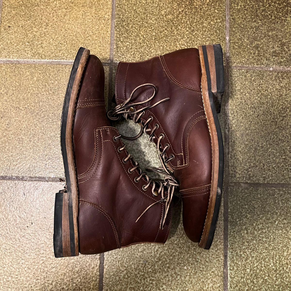 Photo by Florianfloorwalker on December 5, 2025 of the Truman Cap Toe Boot in Brown Rufian.