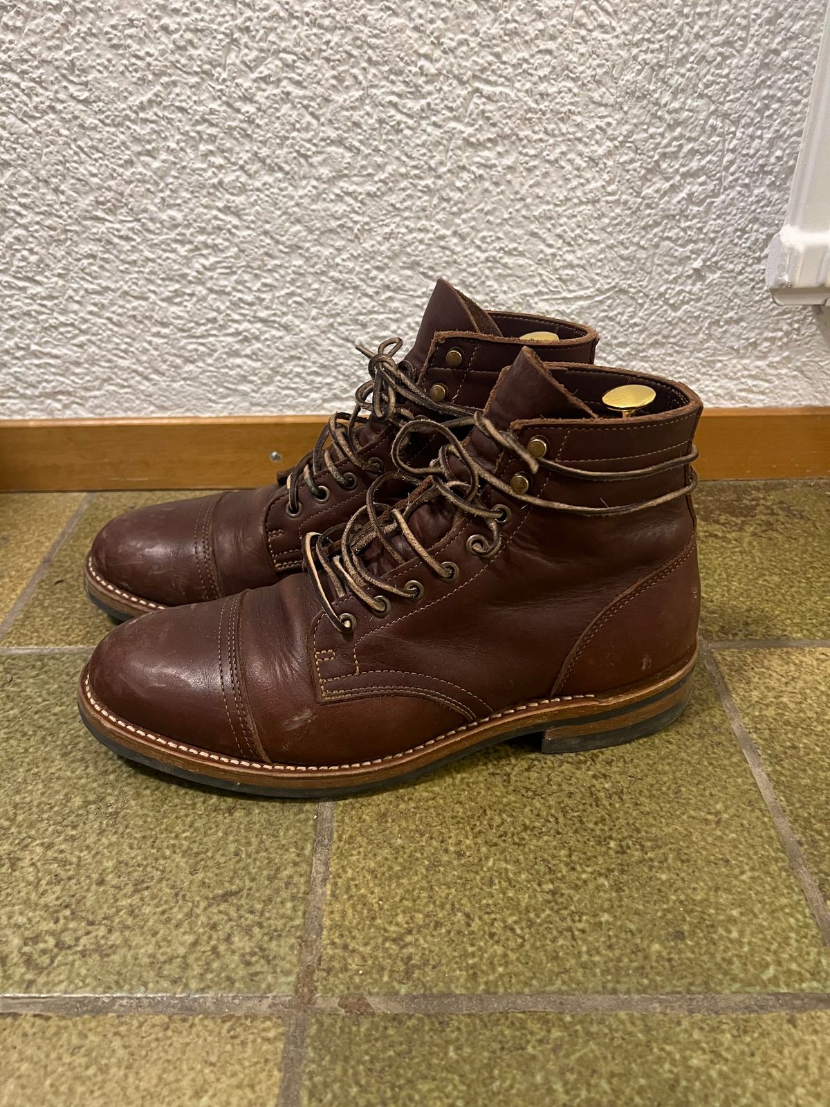 Photo by Florianfloorwalker on January 30, 2026 of the Truman Cap Toe Boot in Brown Rufian.