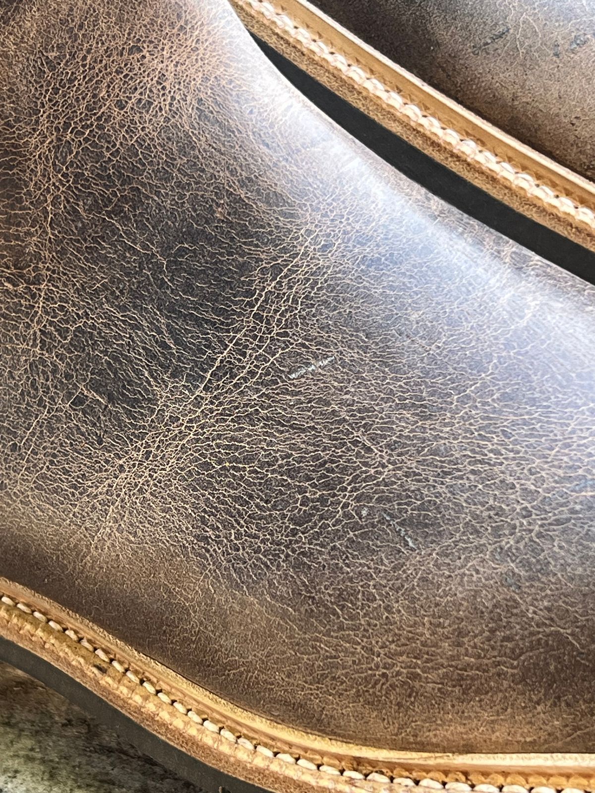 Photo by Florianfloorwalker on October 3, 2025 of the Meermin Chelsea Boot in C.F. Stead Gaucho Waxy Kudu.