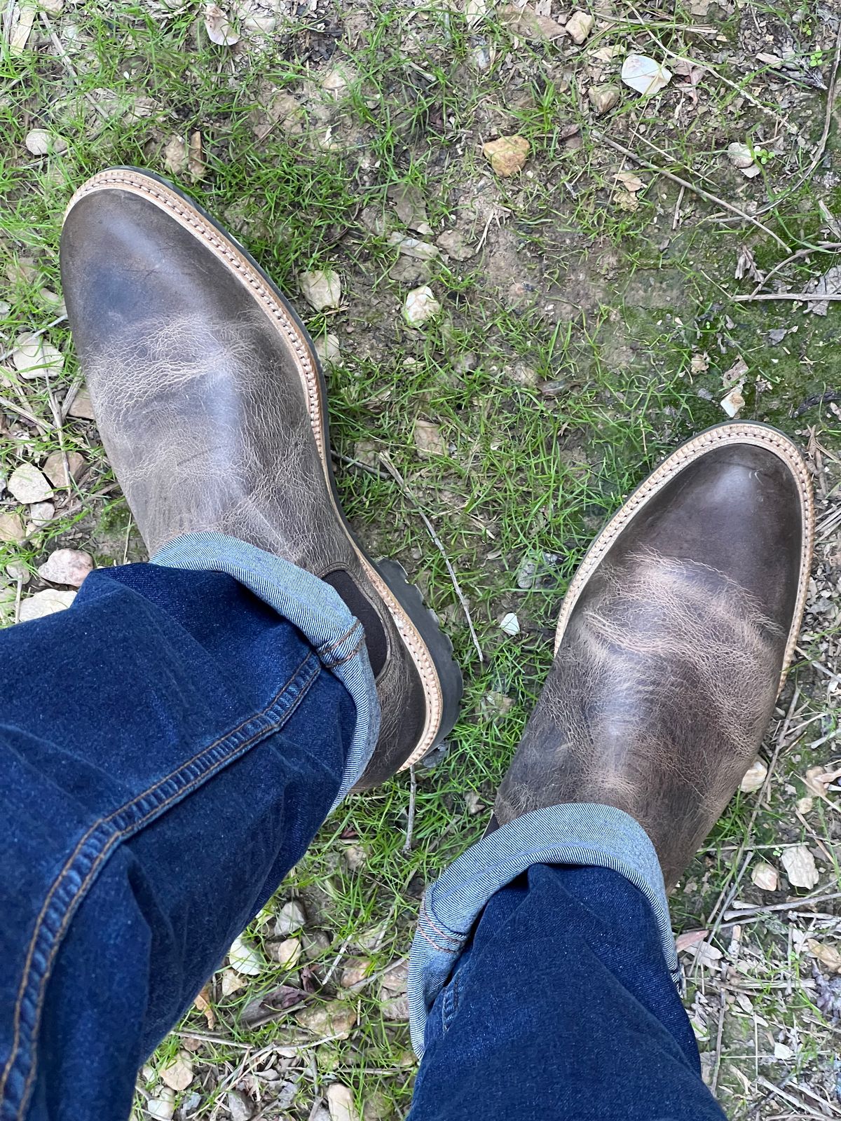 Photo by Florianfloorwalker on October 3, 2025 of the Meermin Chelsea Boot in C.F. Stead Gaucho Waxy Kudu.