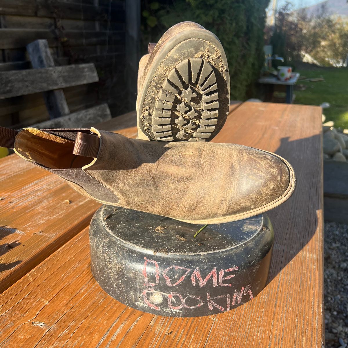 Photo by Florianfloorwalker on November 5, 2025 of the Meermin Chelsea Boot in C.F. Stead Gaucho Waxy Kudu.