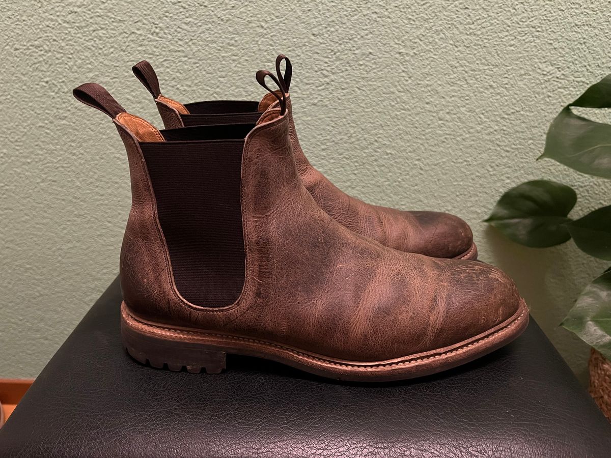 Photo by Florianfloorwalker on January 5, 2026 of the Meermin Chelsea Boot in C.F. Stead Gaucho Waxy Kudu.