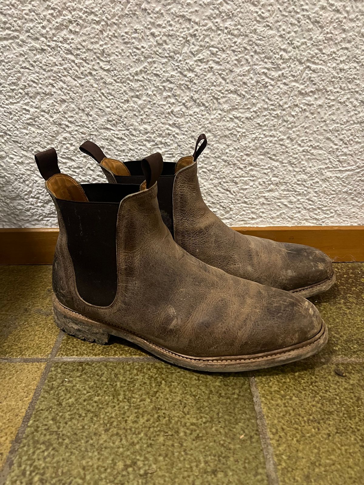 Photo by Florianfloorwalker on January 30, 2026 of the Meermin Chelsea Boot in C.F. Stead Gaucho Waxy Kudu.