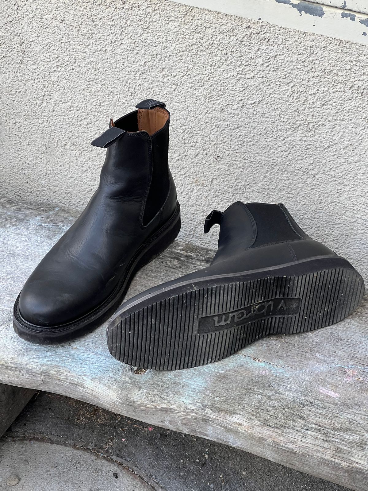 Photo by Florianfloorwalker on March 31, 2025 of the Rhodes Footwear Boone Wedge Chelsea Boot in LWG-certified bovine leathers.