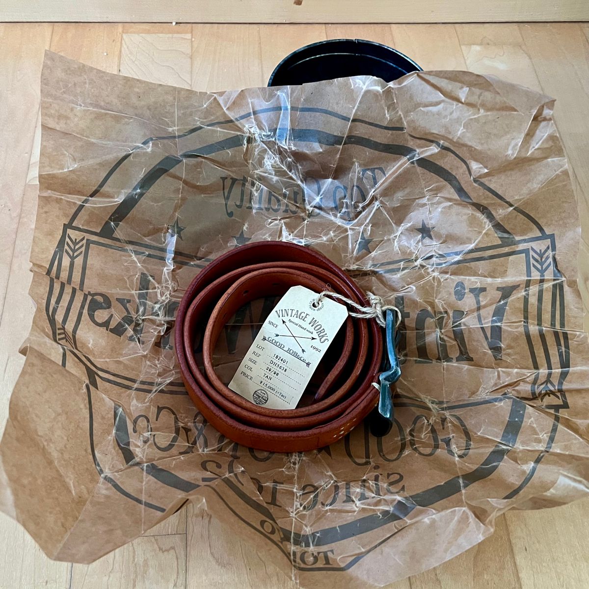 Photo by Florianfloorwalker on September 27, 2025 of the Vintage Works Dh5638 in Unknown Leather.
