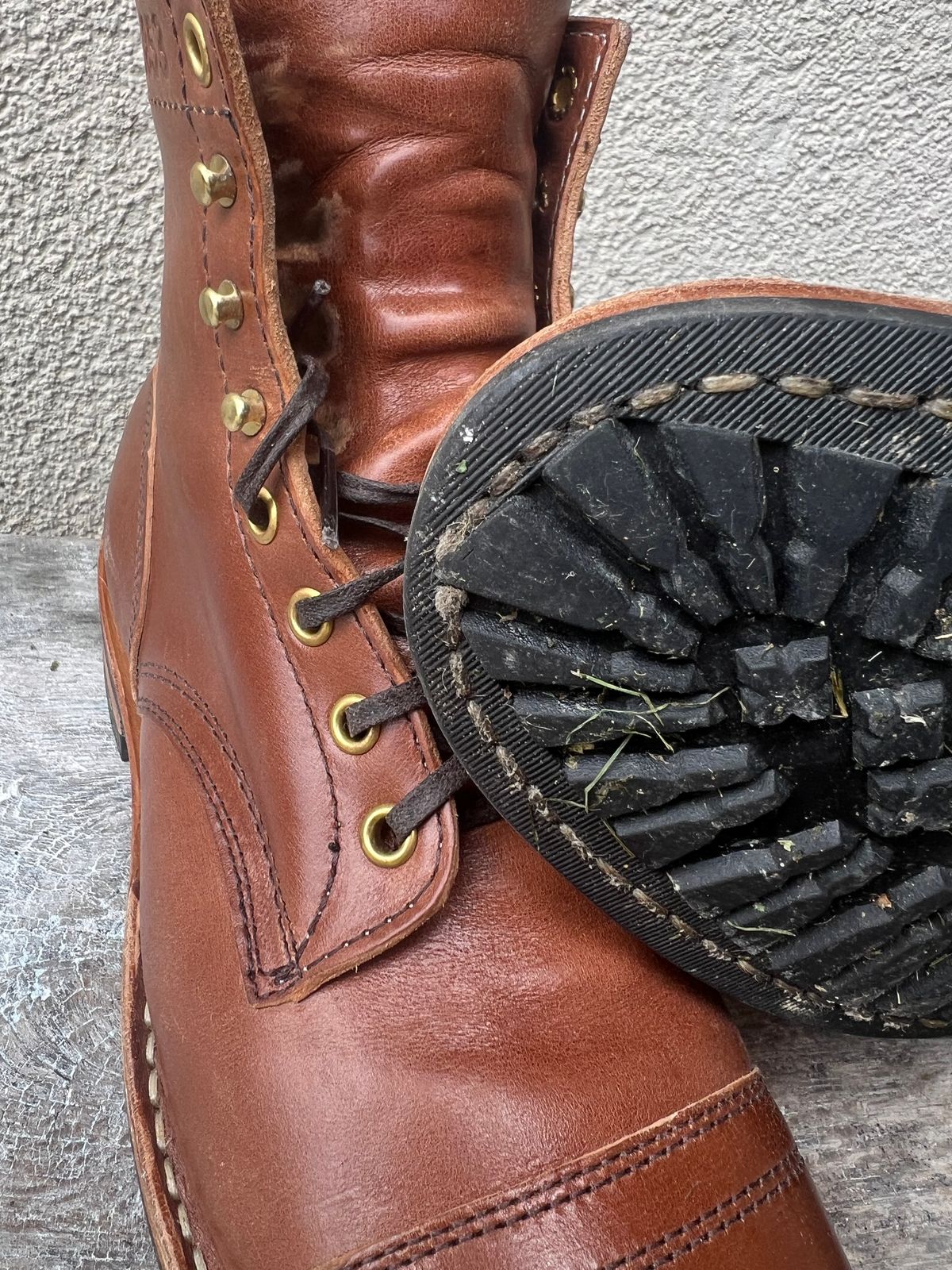 Photo by Florianfloorwalker on May 3, 2025 of the White's MP-Sherman Toe Cap in Maryam Toscanello Horsebutt.
