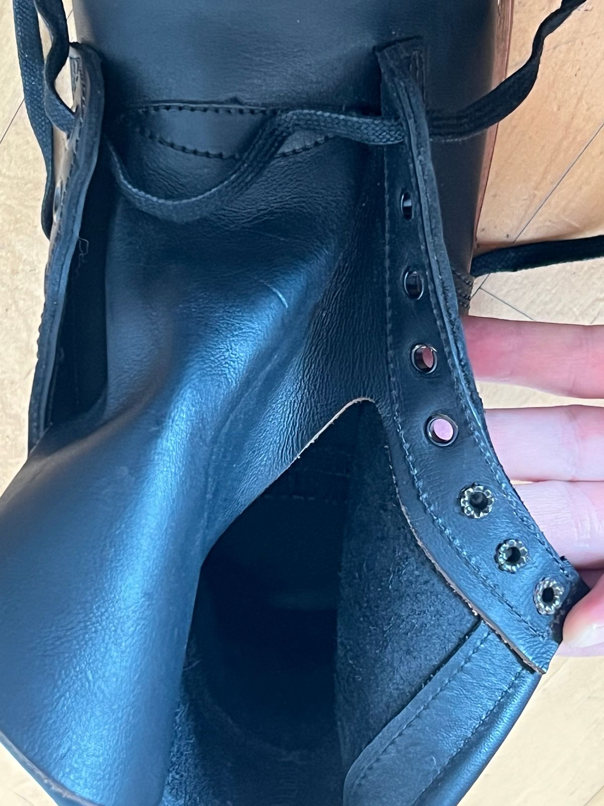 Photo by Florianfloorwalker on January 7, 2026 of the Oak Street Bootmakers Mill Boot in Seidel Black Oil Tan.