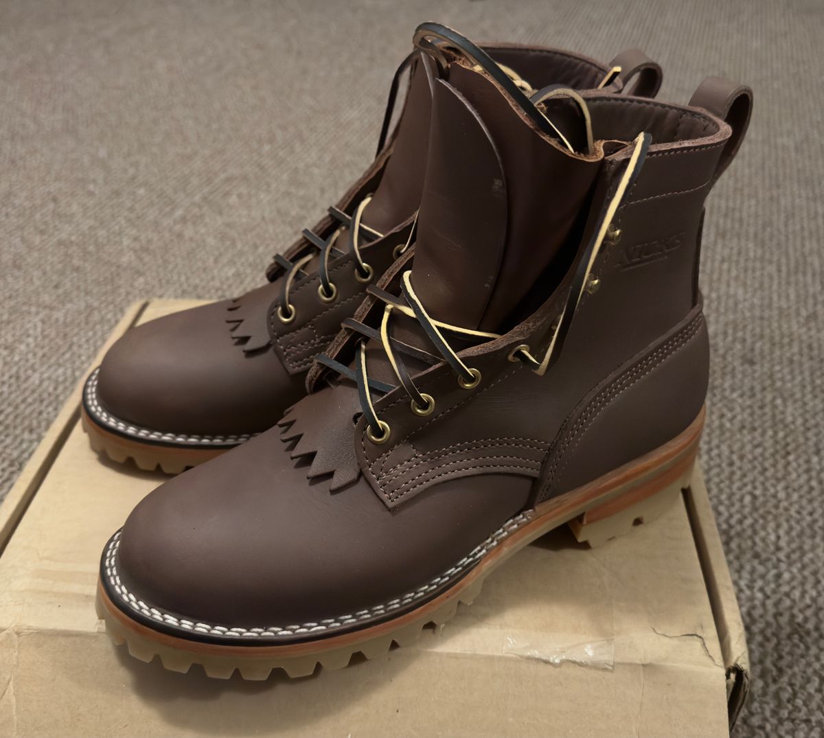 Photo by JoeLiang on February 14, 2024 of the Nicks BuilderPro in Seidel 1964 Walnut.