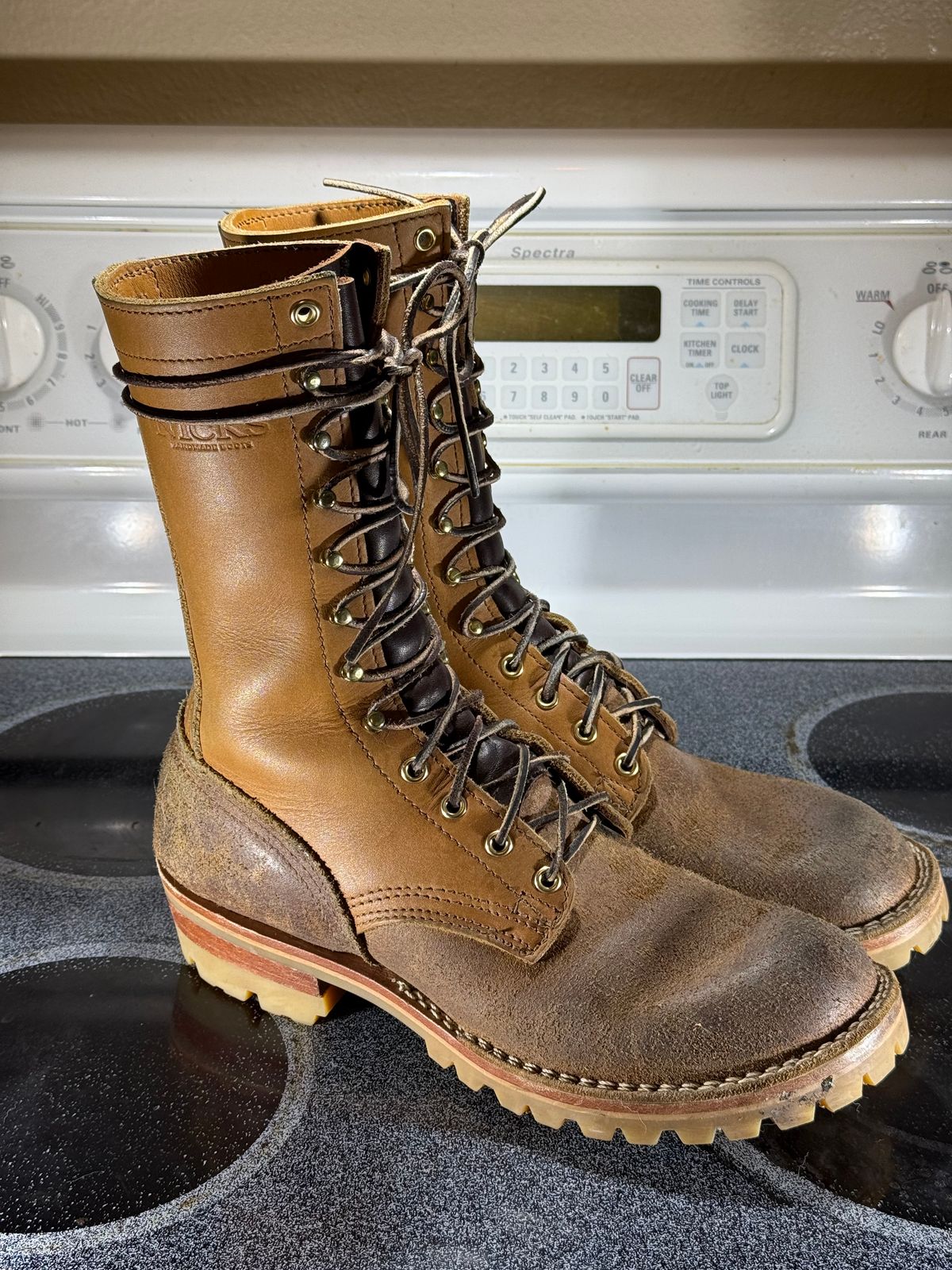 Photo by Termsxofxuse on December 5, 2024 of the Nicks DomePro in Seidel 1964 Tan & Seidel 1964 Tan Roughout.