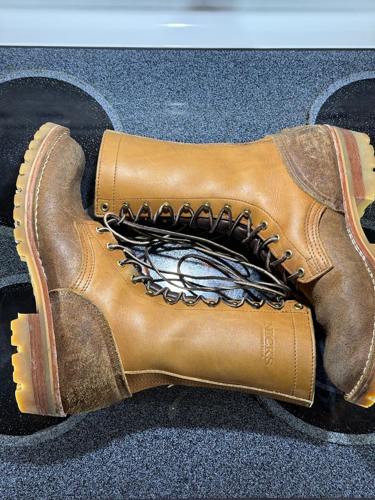 Photo by Termsxofxuse on January 6, 2025 of the Nicks DomePro in Seidel 1964 Tan & Seidel 1964 Tan Roughout.