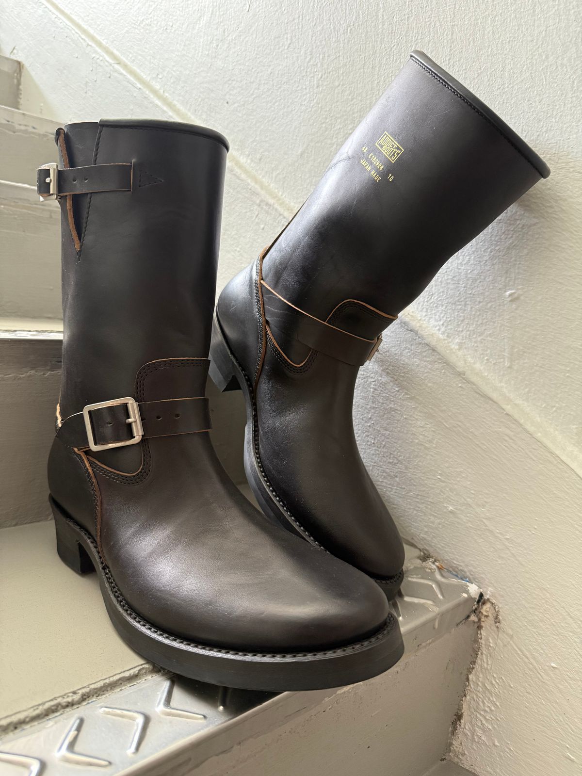 Photo by kronograf on October 1, 2025 of the Addict Boots AB-01 Engineer Boots in Maryam Black Horsebutt.
