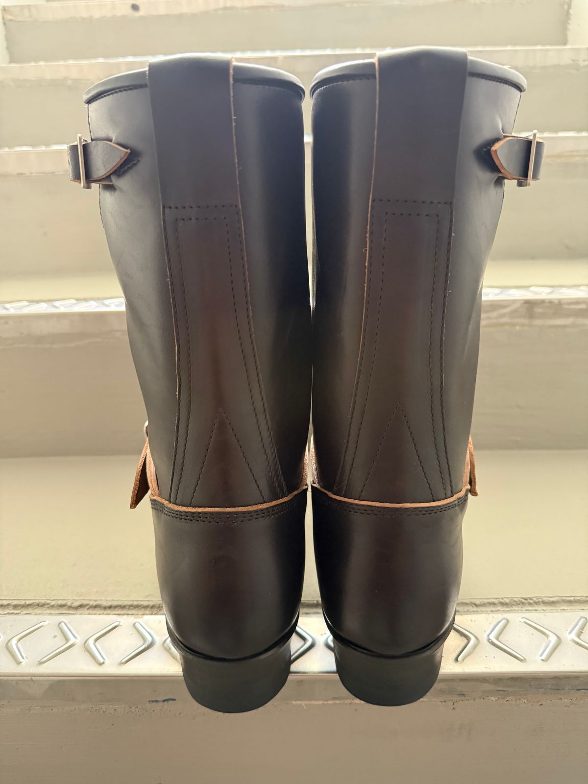 Photo by kronograf on October 1, 2025 of the Addict Boots AB-01 Engineer Boots in Maryam Black Horsebutt.