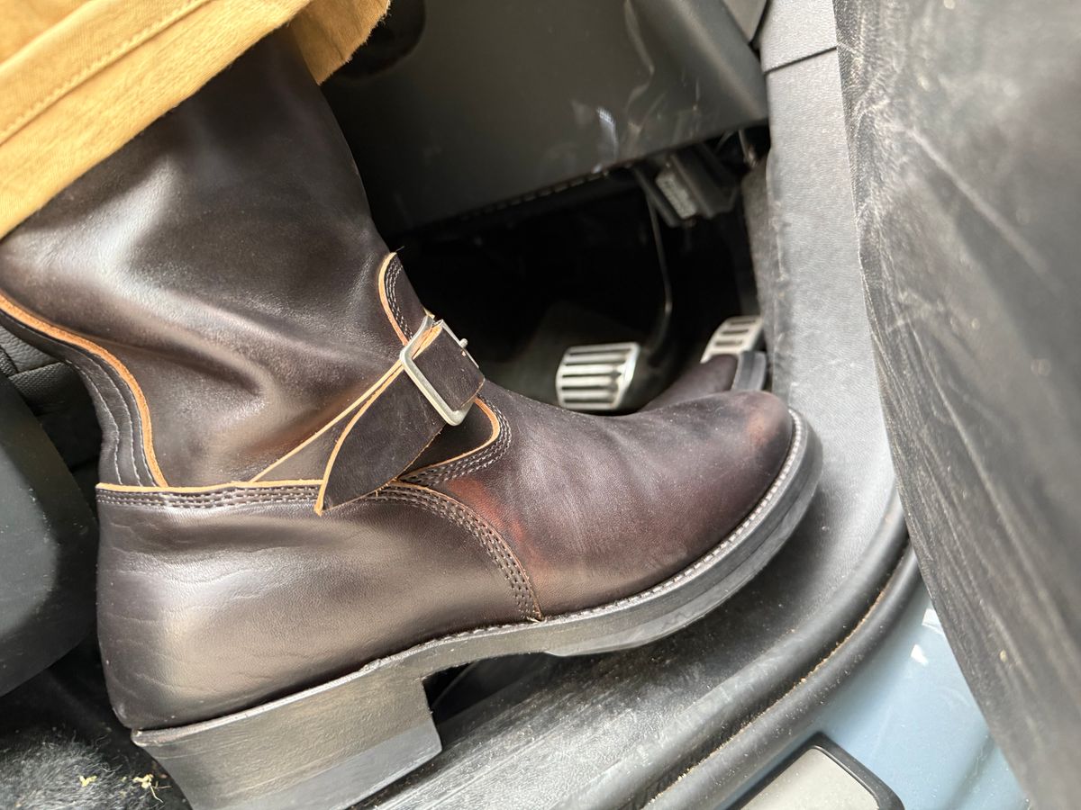 Photo by kronograf on October 5, 2025 of the Addict Boots AB-01 Engineer Boots in Maryam Black Horsebutt.