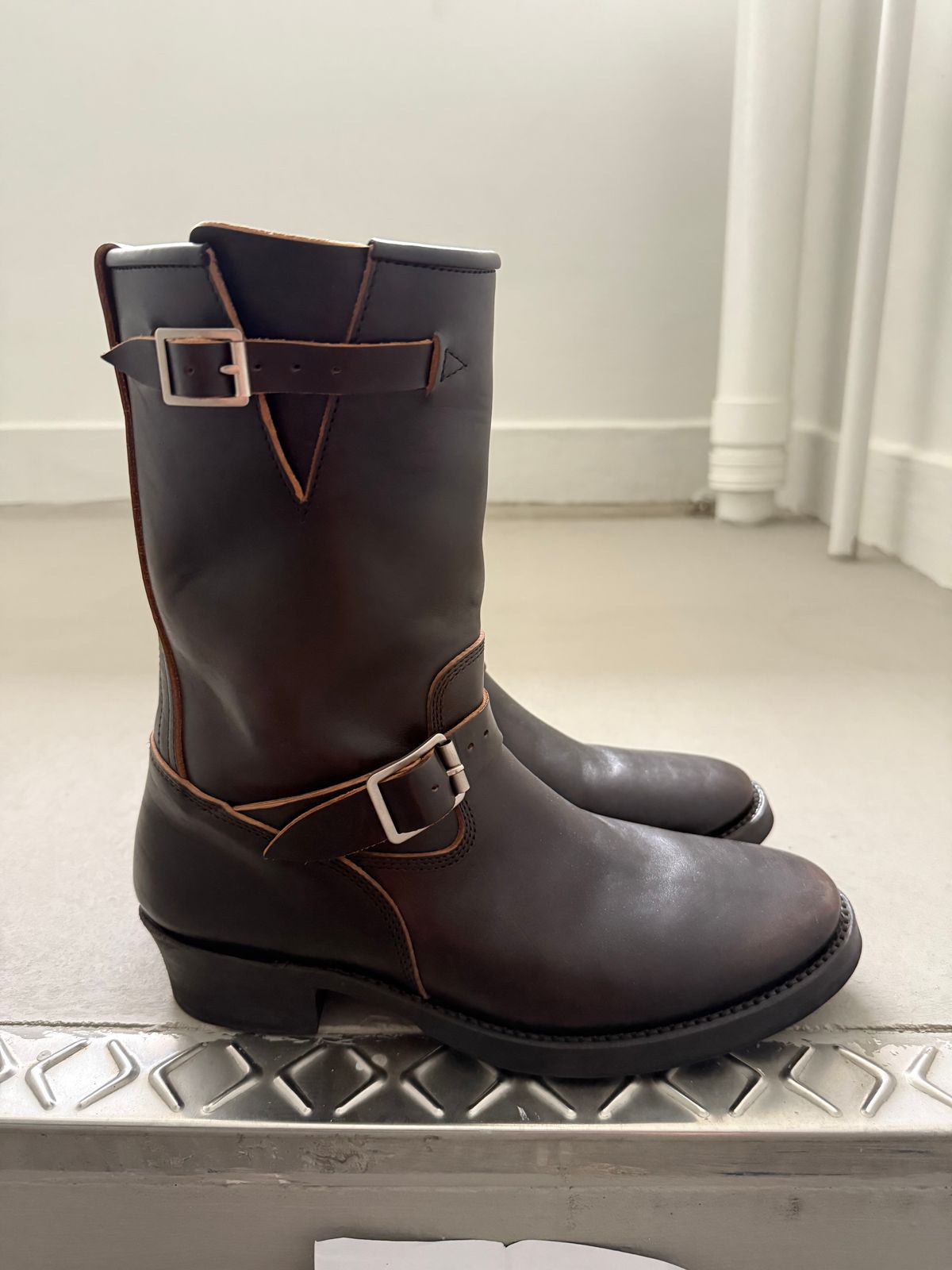 Photo by kronograf on November 2, 2025 of the Addict Boots AB-01 Engineer Boots in Maryam Black Horsebutt.