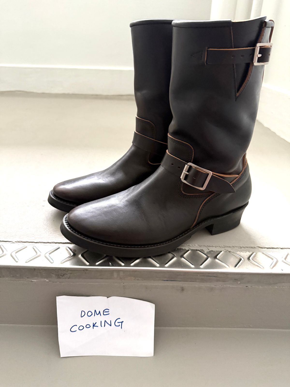 Photo by kronograf on November 2, 2025 of the Addict Boots AB-01 Engineer Boots in Maryam Black Horsebutt.