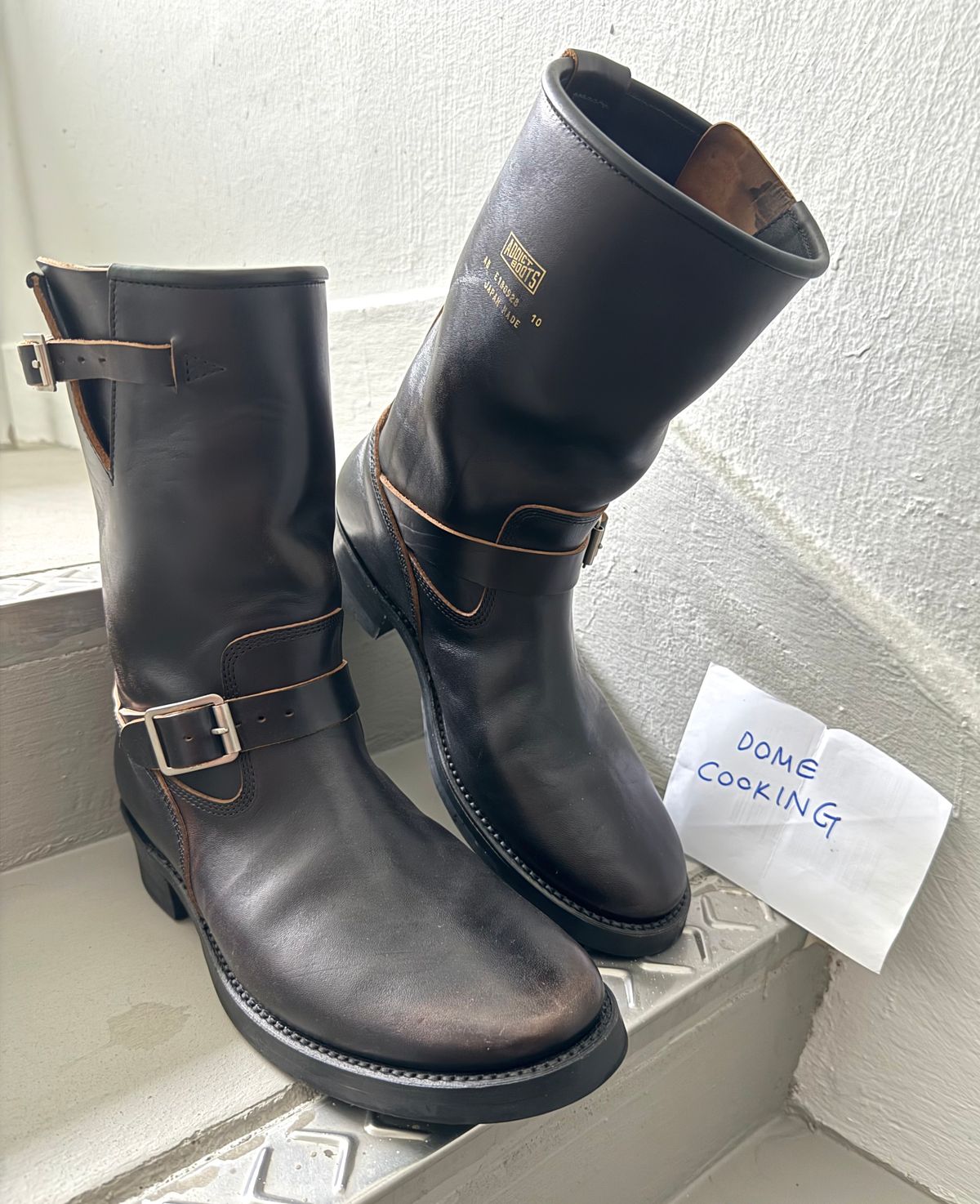 Photo by kronograf on November 2, 2025 of the Addict Boots AB-01 Engineer Boots in Maryam Black Horsebutt.