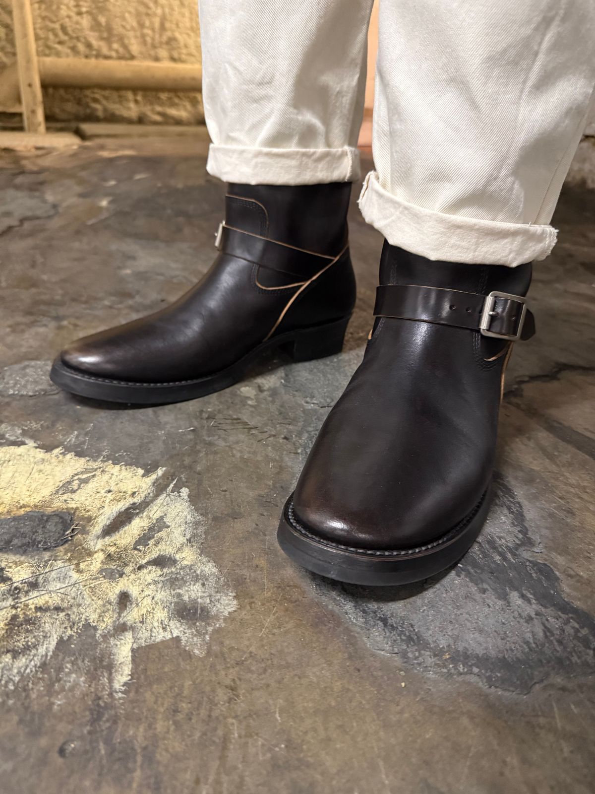 Photo by kronograf on November 2, 2025 of the Addict Boots AB-01 Engineer Boots in Maryam Black Horsebutt.