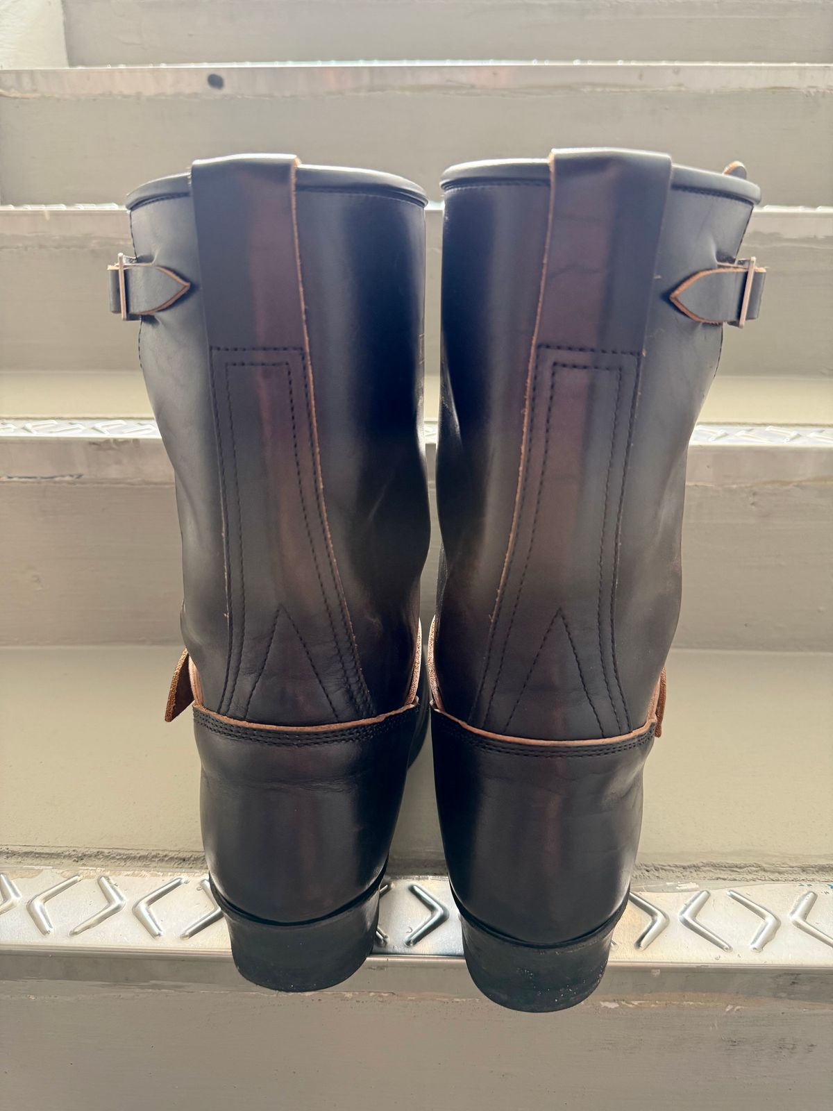 Photo by kronograf on December 4, 2025 of the Addict Boots AB-01 Engineer Boots in Maryam Black Horsebutt.