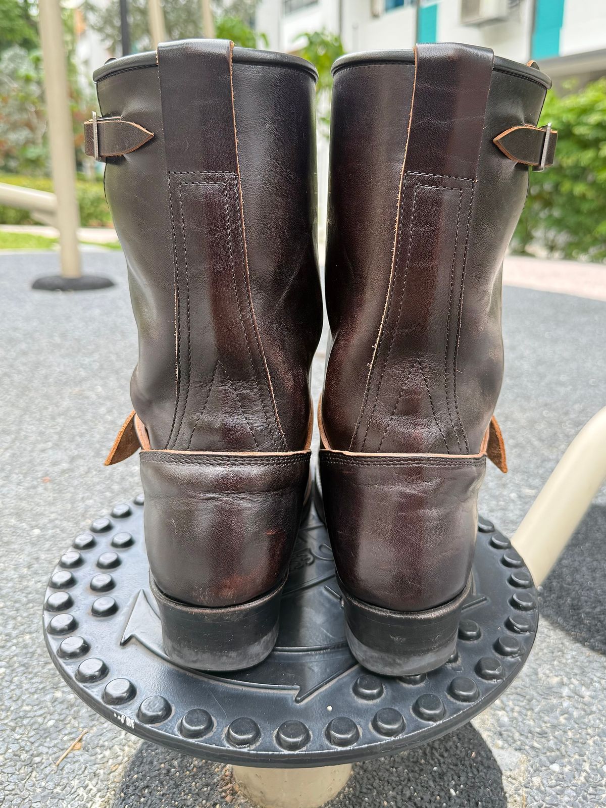 Photo by kronograf on March 4, 2026 of the Addict Boots AB-01 Engineer Boots in Maryam Black Horsebutt.