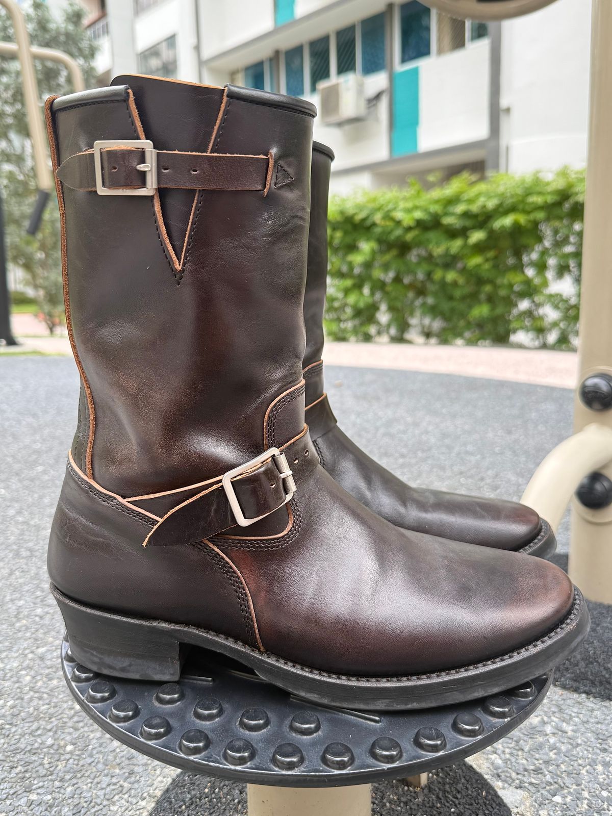 Photo by kronograf on March 4, 2026 of the Addict Boots AB-01 Engineer Boots in Maryam Black Horsebutt.